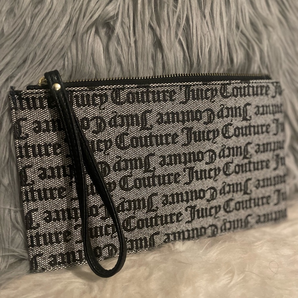 Juicy Couture Wristlet - Picture 3 of 4